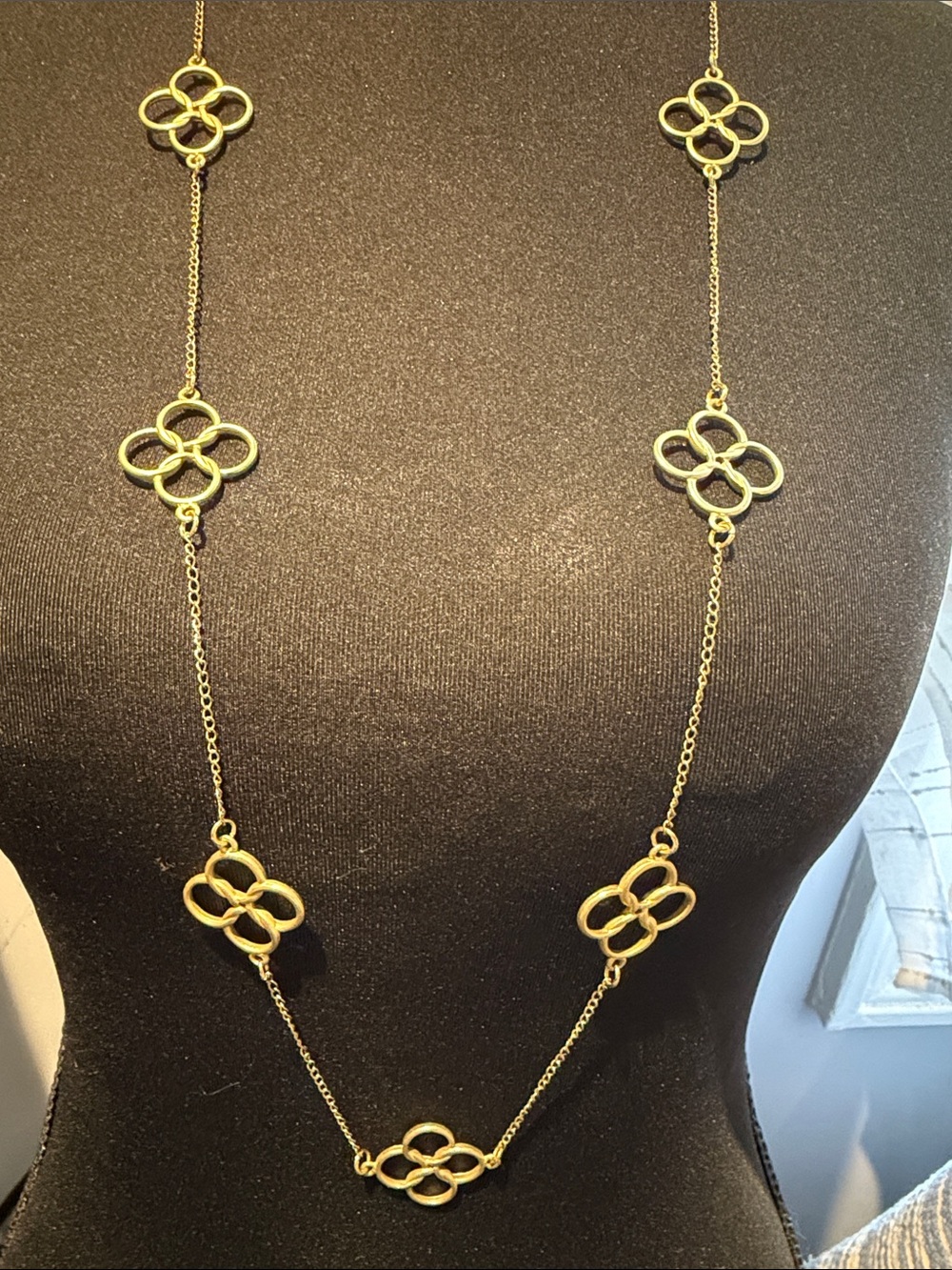 Vintage Gold Open Quatrefoil Station 36” Long Layering Chain Necklace